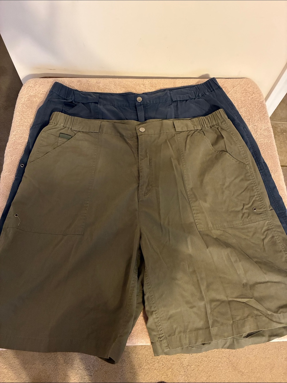 Lot of 2 Men’s Apparel Zone Olive Green & Blue Casual Utility Shorts
